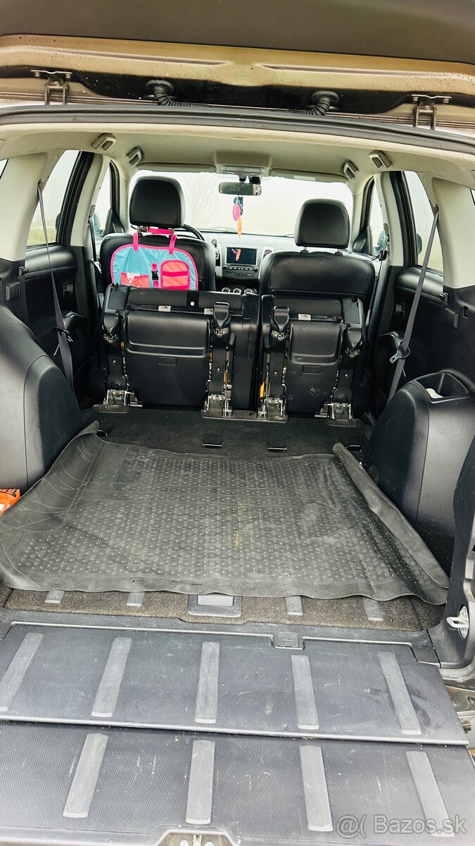 Predám Mitsubushi Outlander 2,2 diesel - 17