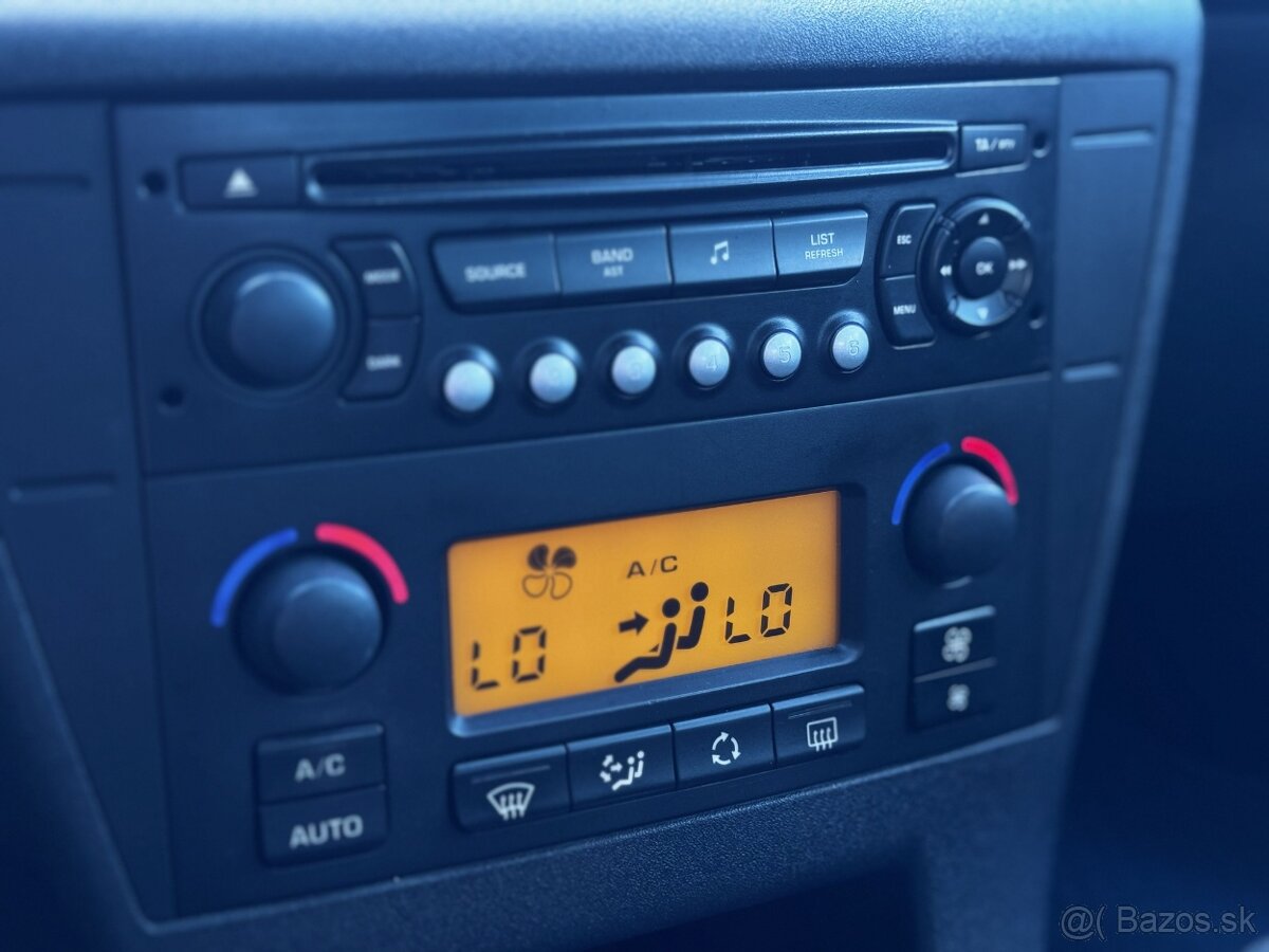 Citroën C4 1.6i 16V Image - 17