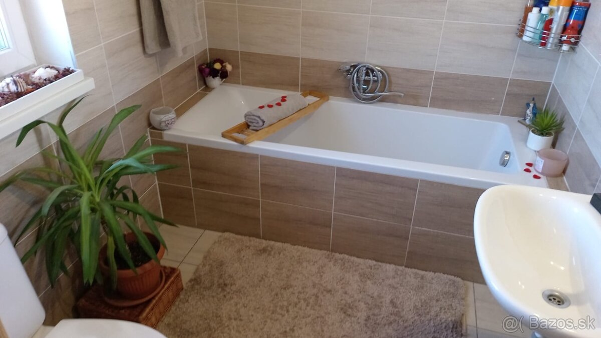 Samostatný 4 izbový bungalov v centre Hviezdoslavova. - 17