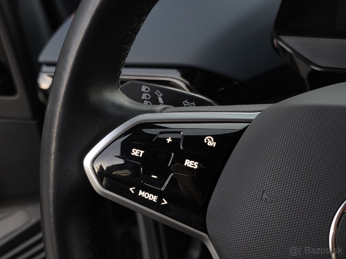 Volkswagen ID4 GTX 4Motion 220kw 82kWh Ťažné Matrix - 17