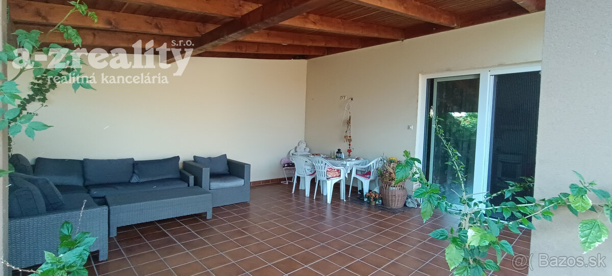 Na predaj kompletne zrekonštruovaný rodinný dom s bazénom v - 17