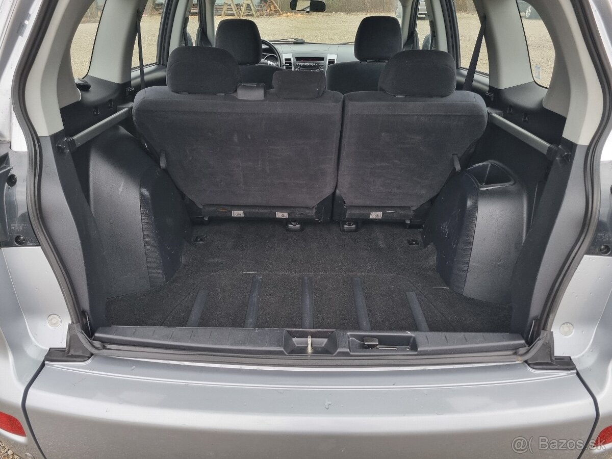 MITSUBISHI OUTLANDER 2,0Di-D 4x4 - 17