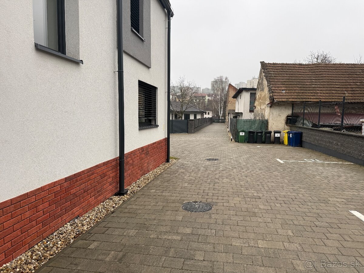 Na prenájom 3izbový byt v rodinnom dome-Voľný ihned - 17