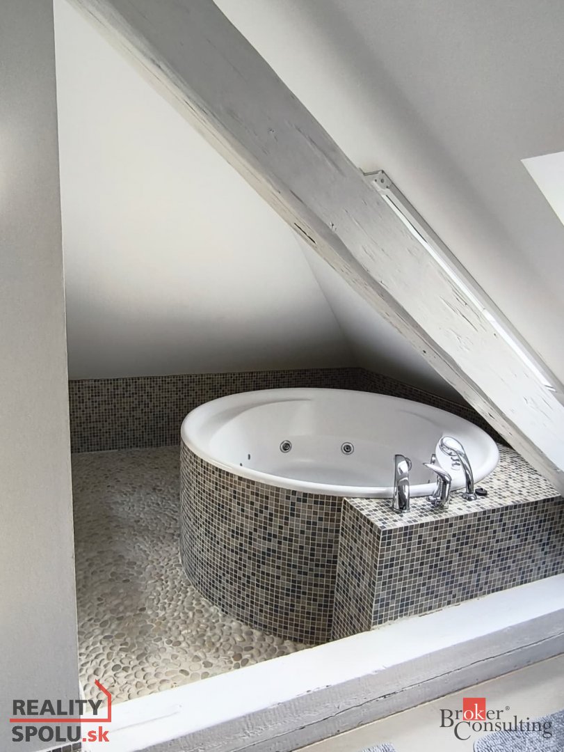 PRENÁJOM - 2 izbový byt v Starom Meste - 17