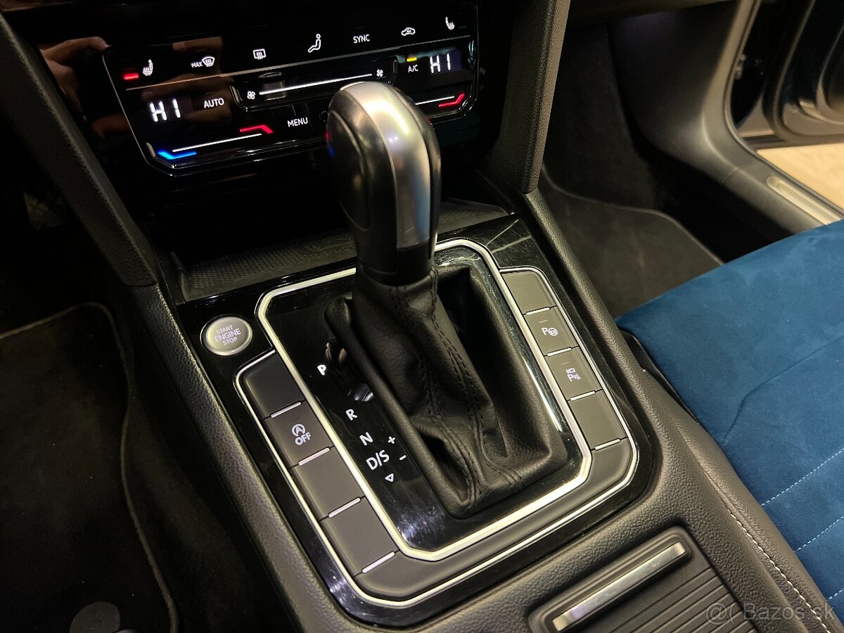 Volkswagen Passat Variant 2.0 TDI EVO Elegance DSG - 17