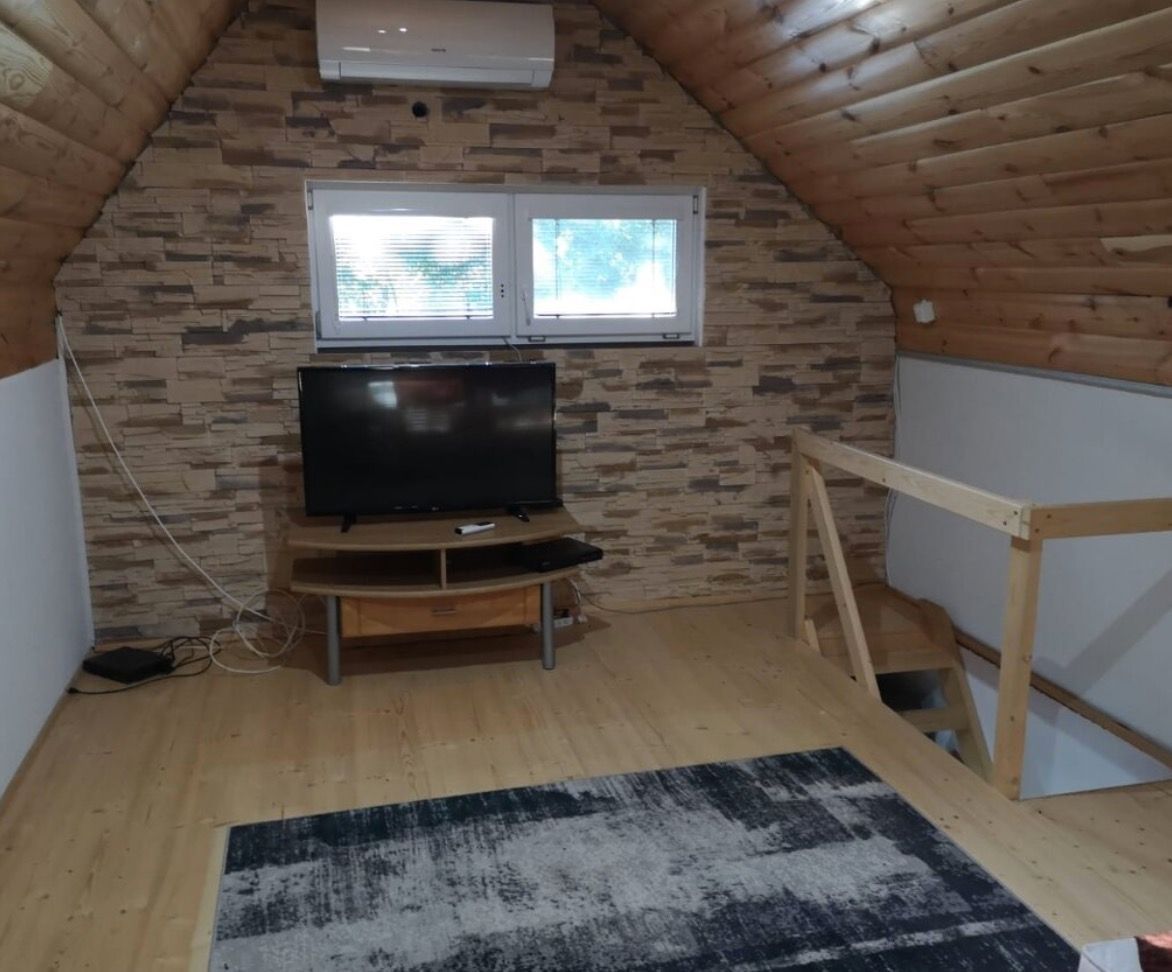 Chata na predaj - Modra - 17