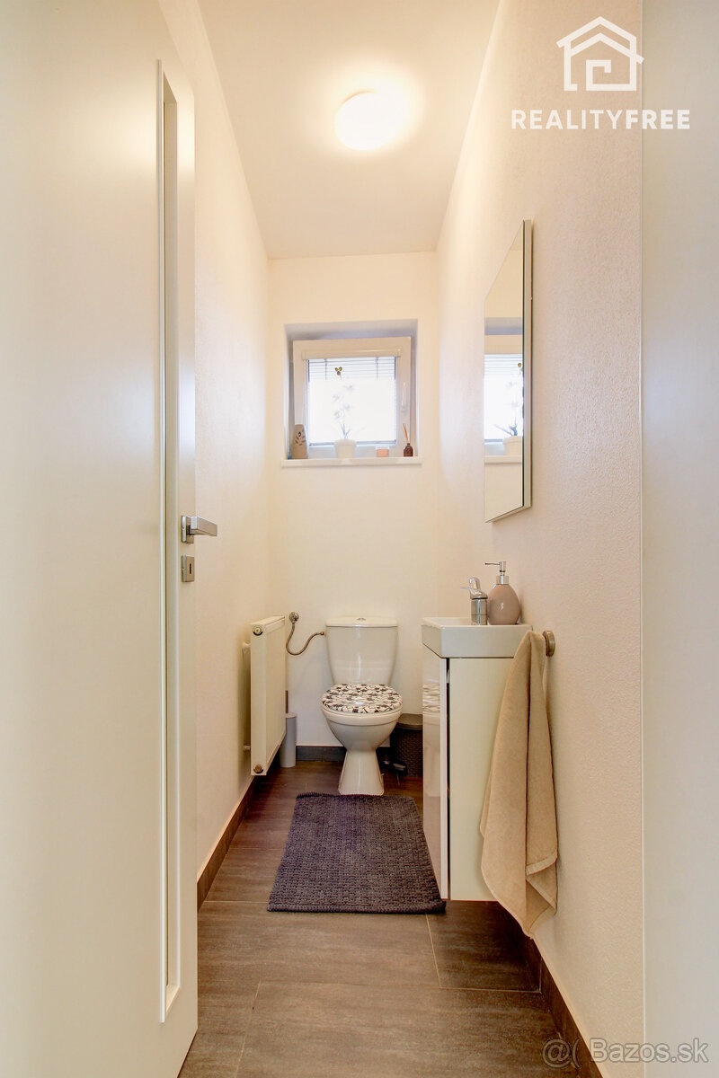 Novinka – samostatne stojaci 4i rodinný dom v obci Láb - 17