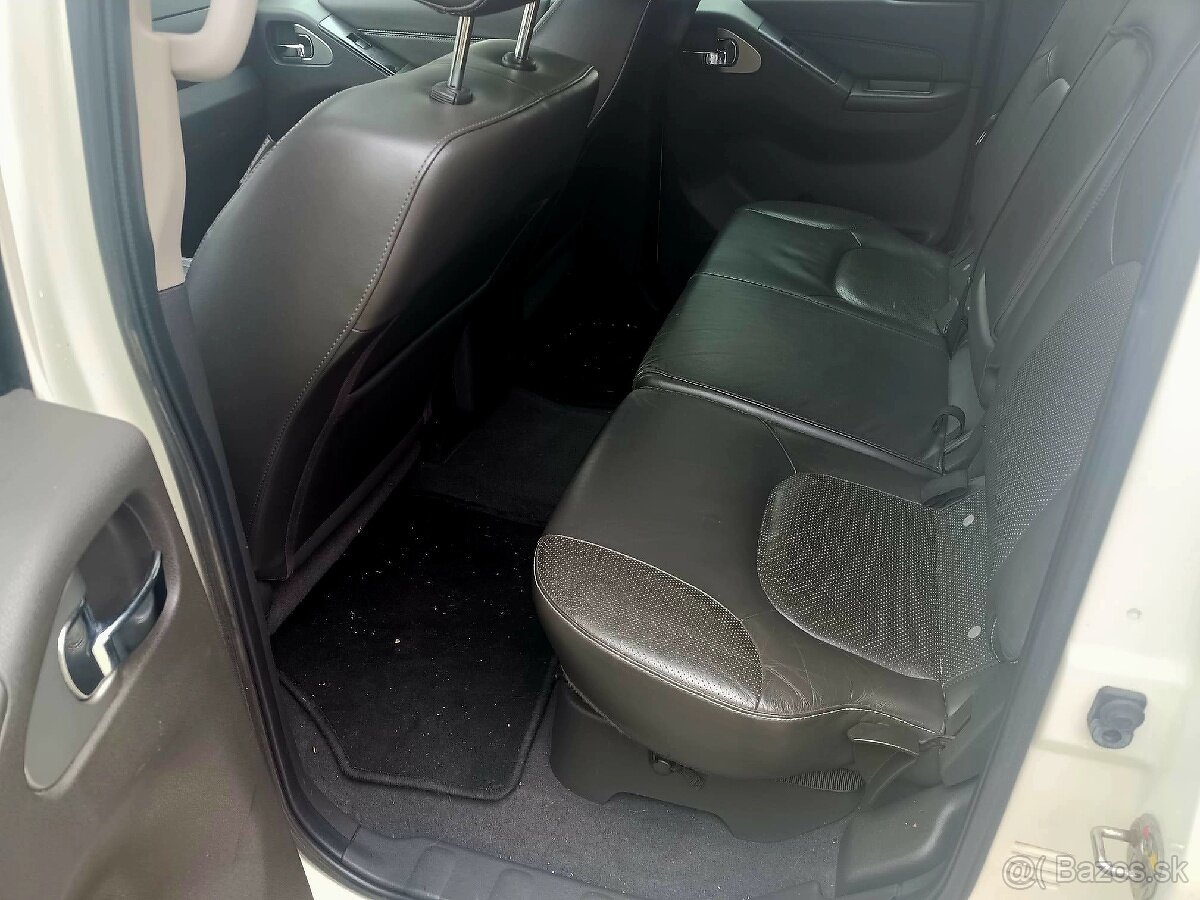 NISSAN NAVARA 3.0DCI - PREDAJ AJ NA SPLÁTKY - 17