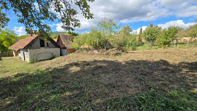 Dve chalupy v malebnej obci Devičany s pozemkom 2979 m2 - 17