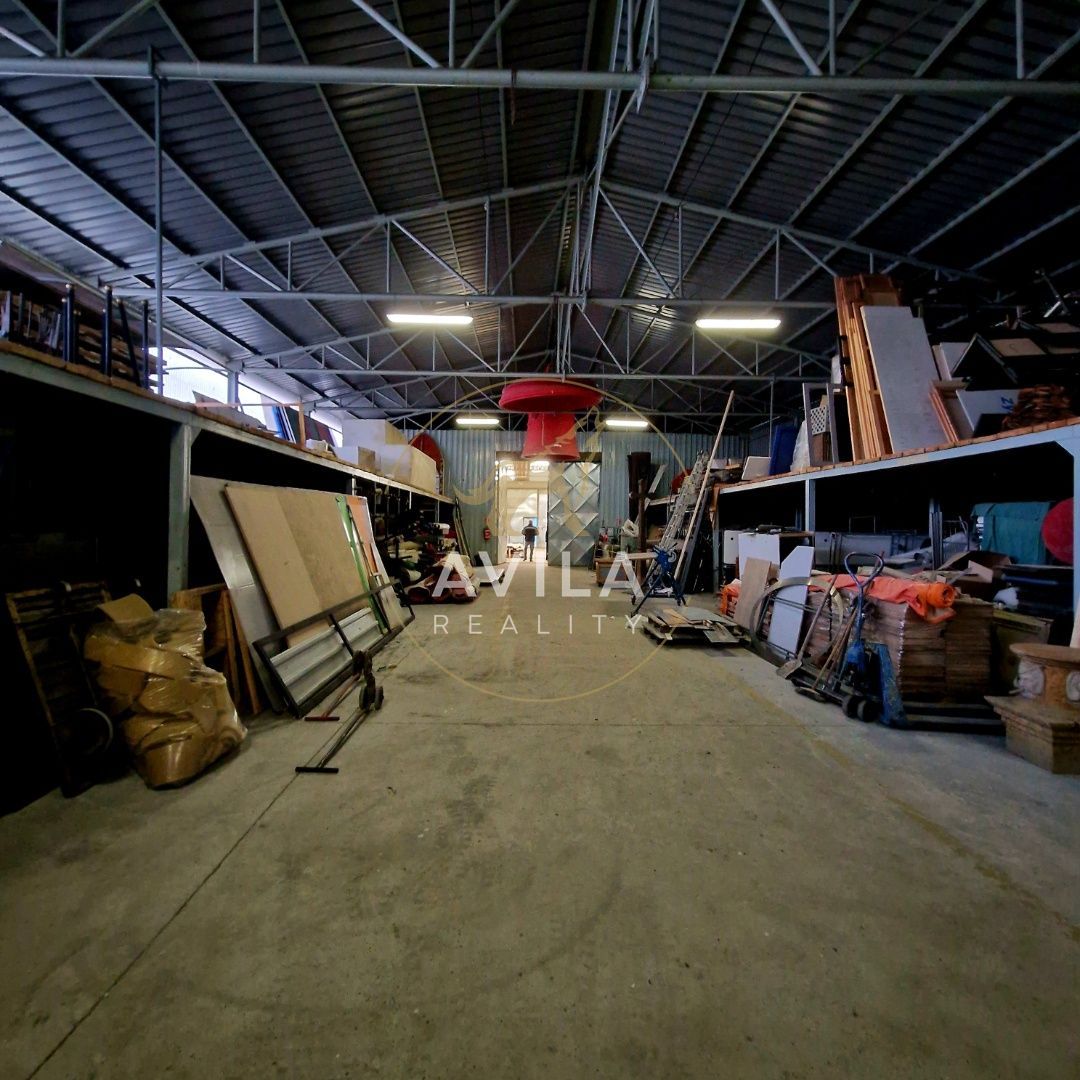 NA PREDAJ: Rozsiahly komerčný areál s pozemkom 1ha v Čachtic - 17