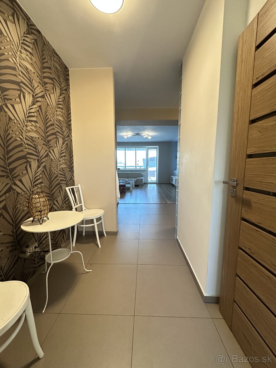 Veľkometrážny 3 izbový byt v centre mesta Nitra - 17