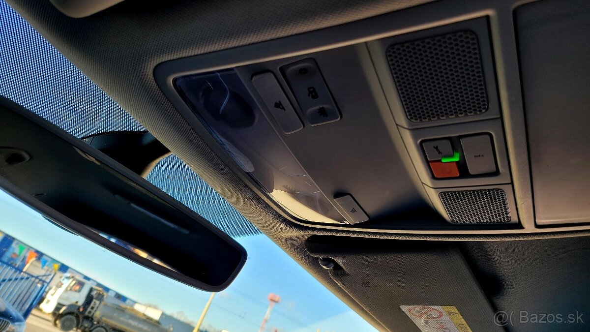 Škoda Octavia Combi 2,0 TDI-110 kw DSG 110 kw,A7 - 17