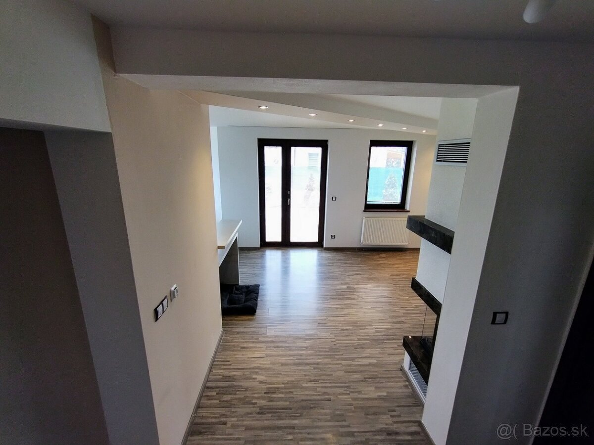 VÝHODNÁ KÚPA - SAMOSTATNÝ RODINNÝ DOM S GARÁŽOU - 17