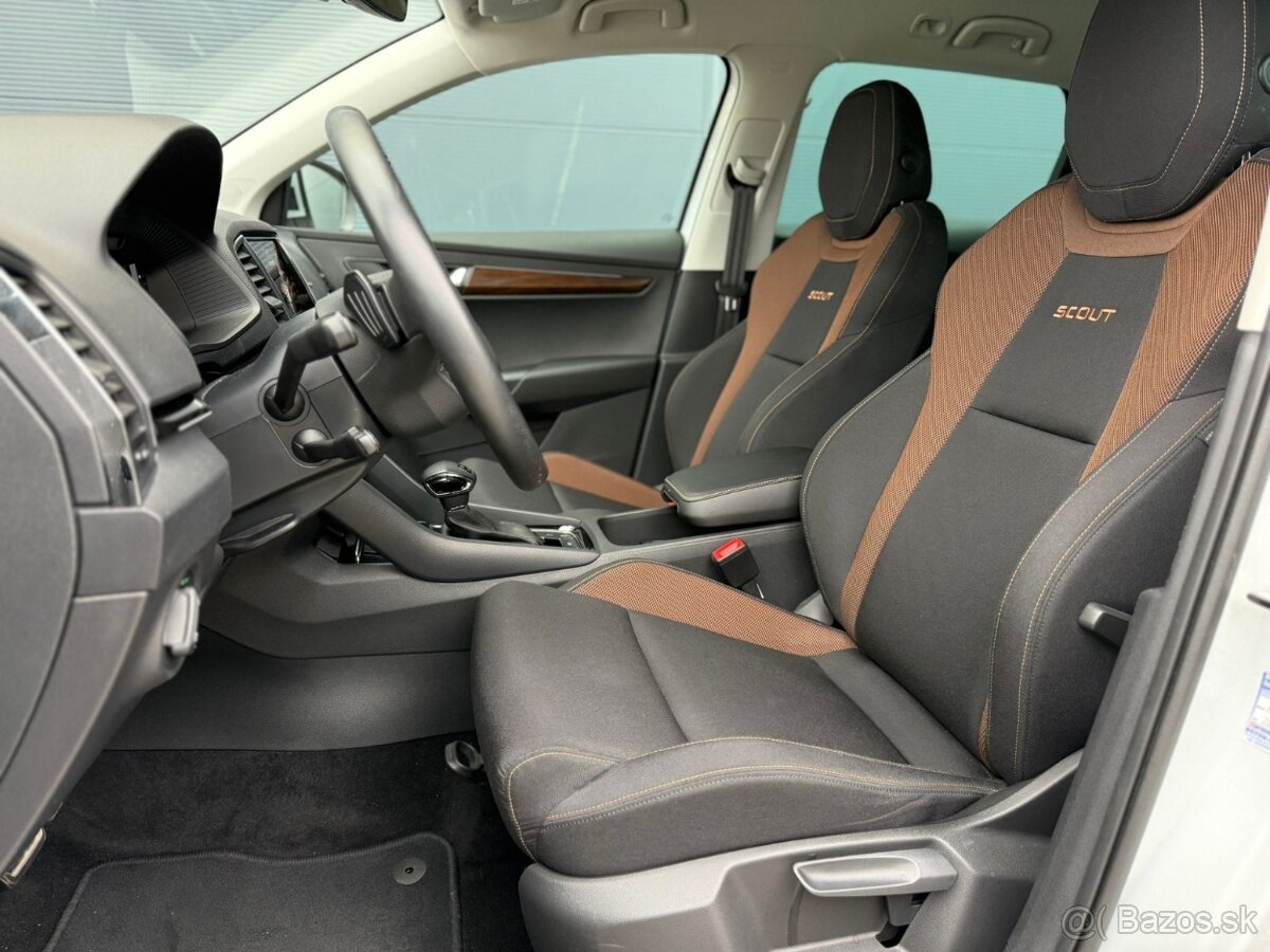 Škoda Karoq Scout 2.0 TDI DSG 4x4 webasto 121000km 2021 - 17