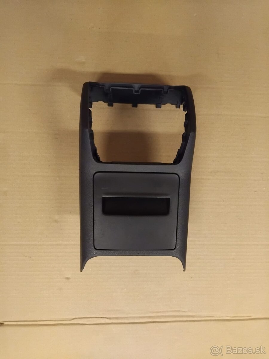 rozpredám interiér Superb 3 - 17