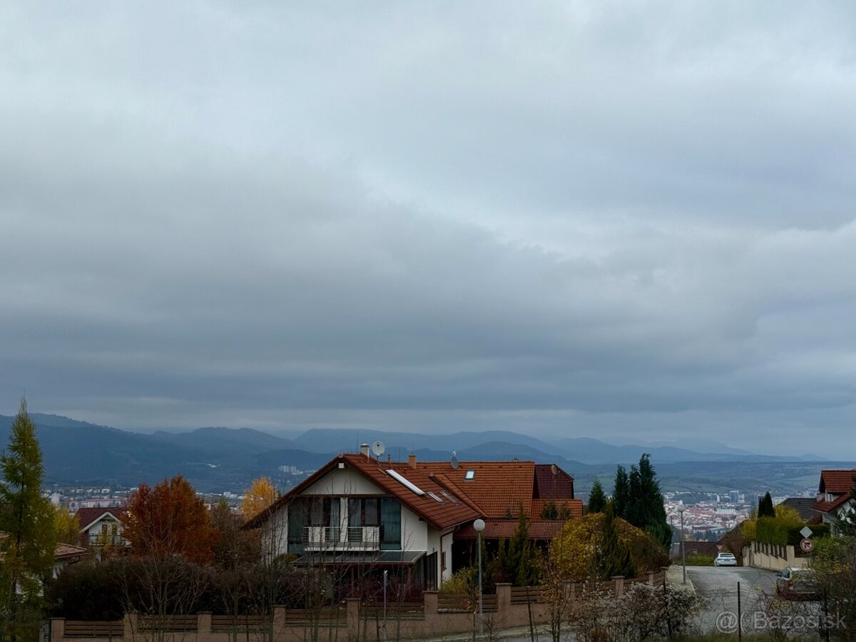 Na predaj moderný rodinný dom s výhľadom na mesto - 17