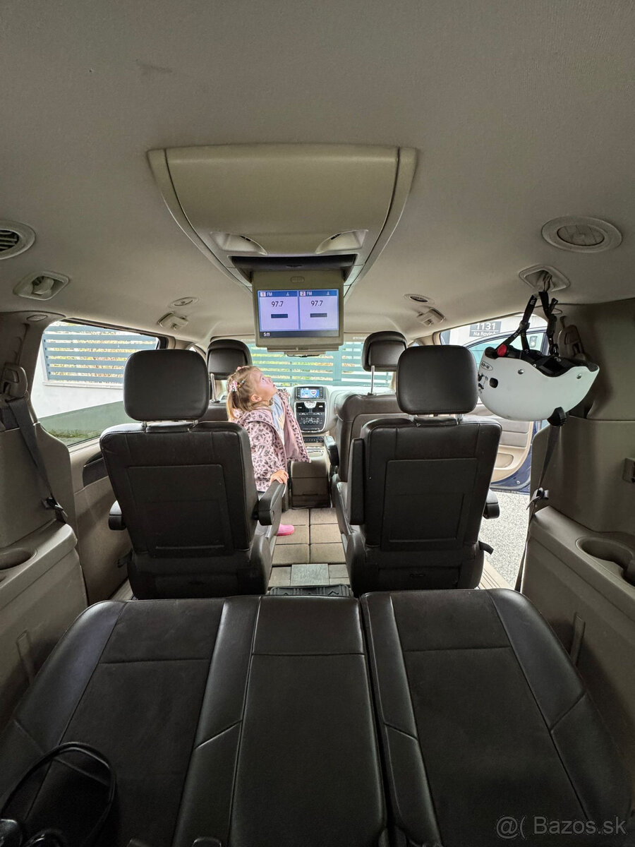 Lancia Voyager 2.8 CRD, automat, 7 míst - 17