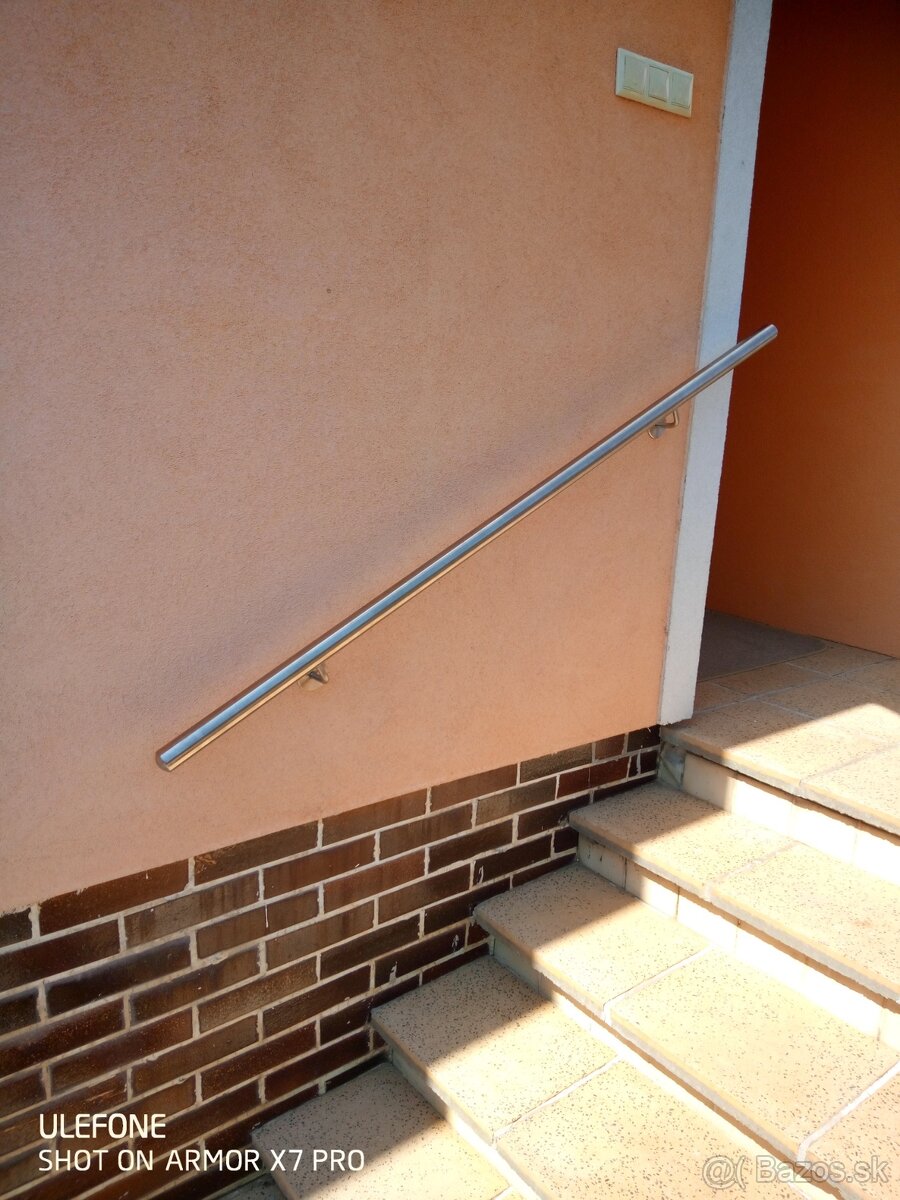 DKsteel kovovýroba, drevovýroba . GO - 17