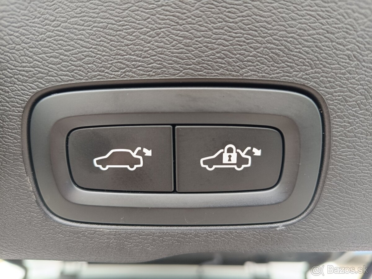 Volvo XC60 2.0 diesel + mHEV 145 kW, AWD Automat, r.v.5/2022 - 17