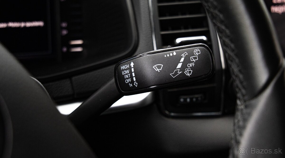 Škoda Karoq 1.6 TDI Live Plus DSG - 17