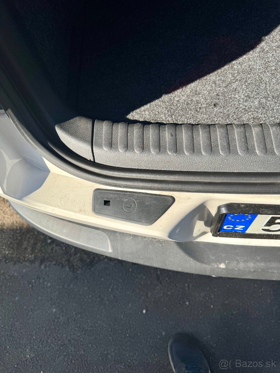 Volkswagen Tiguan 4X4 sport - 17