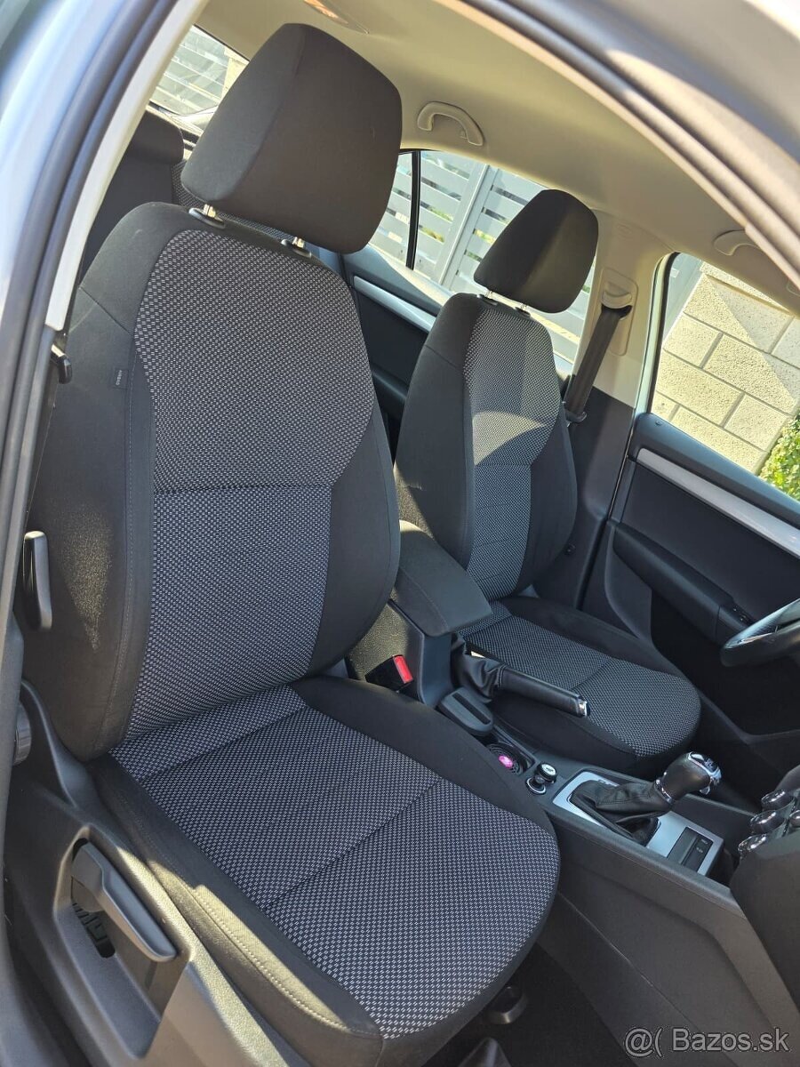 Škoda Octavia III 1.6 TDI DSG - 17