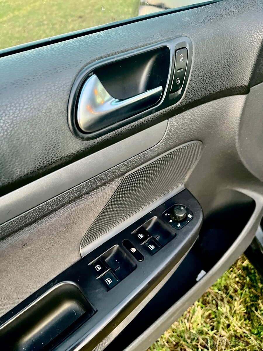 Predsm golf 5 combi 1,9 tdi 11/2008 - 17