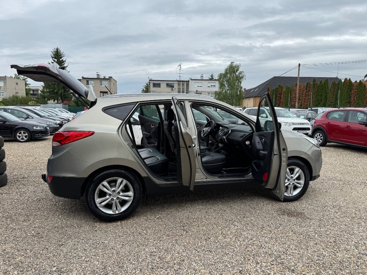Hyundai ix35 2.0 CRDi VGT Premium 4x4 - 17