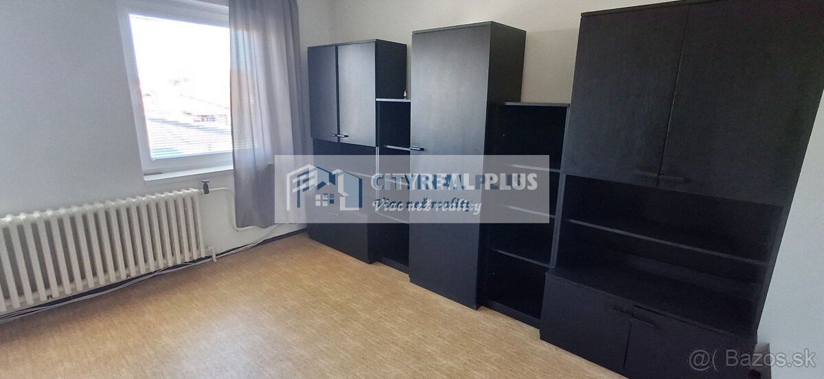 Ponúkame na prenájom 6 izbový rodinný dom v Nových Zámkoch z - 17