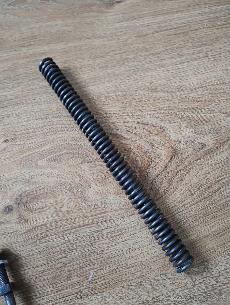 Predám náhradné diely na jawetta 551 a Štadión S 11 a S 22 - 17