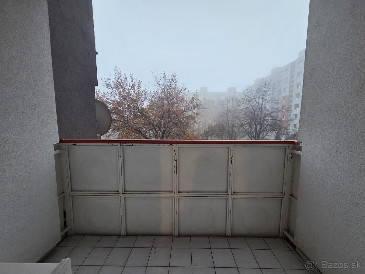 Prenájom 3izb.byt s balkónom Dlhé Diely - 17