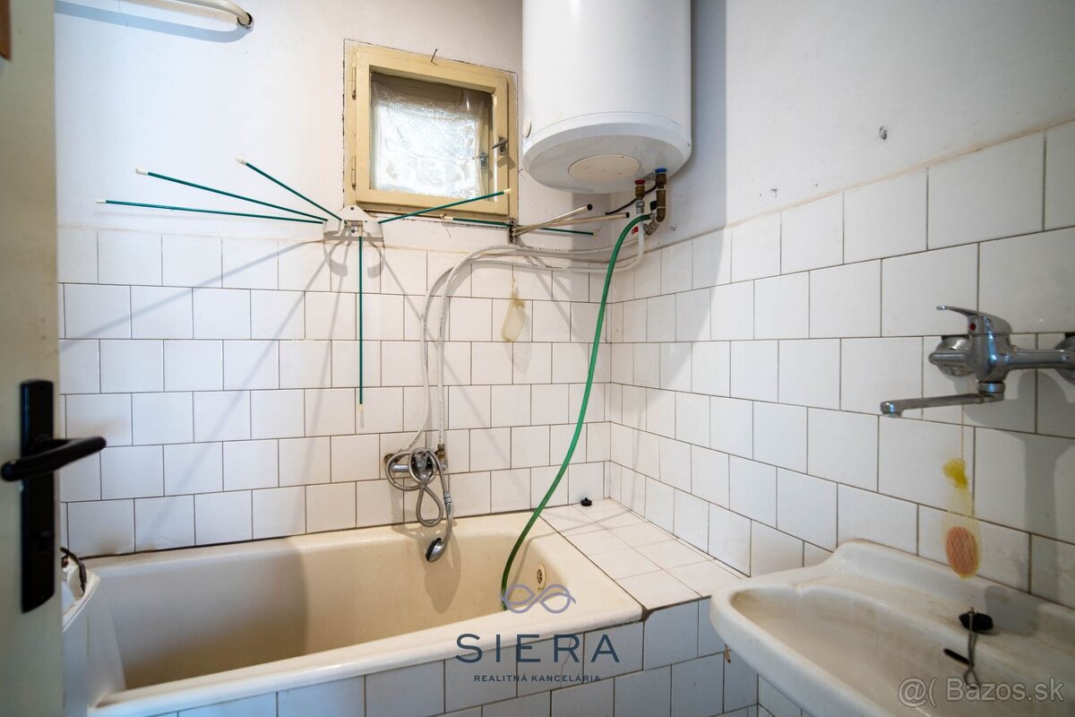 Na predaj, 4 izbový rodinný dom, Vlčany pri Šali, pozemok 34 - 17