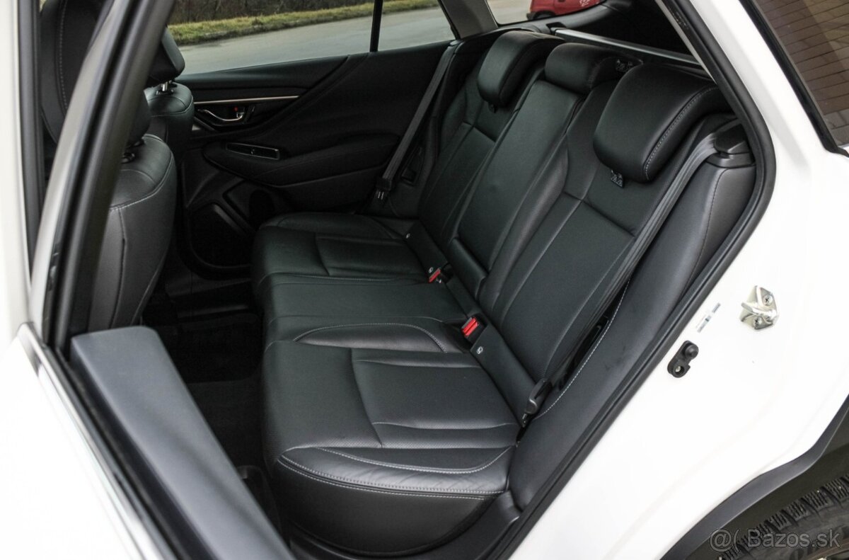 Subaru Outback 2.5i ES Premium AWD Lineartronic - 17