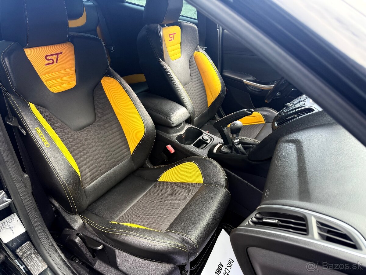 Ford Focus ST Recardo sedadla - 17