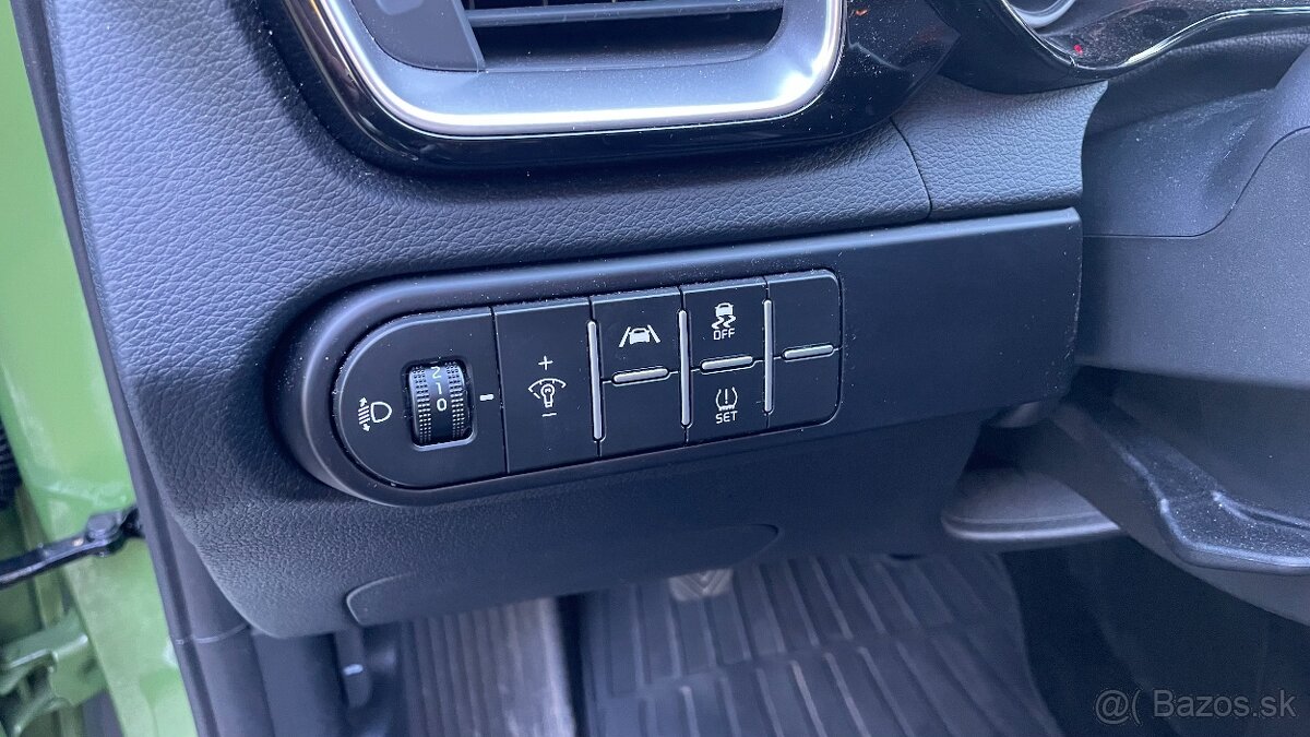 KIA XCEED 1.5 T-GDi 160 k - 17