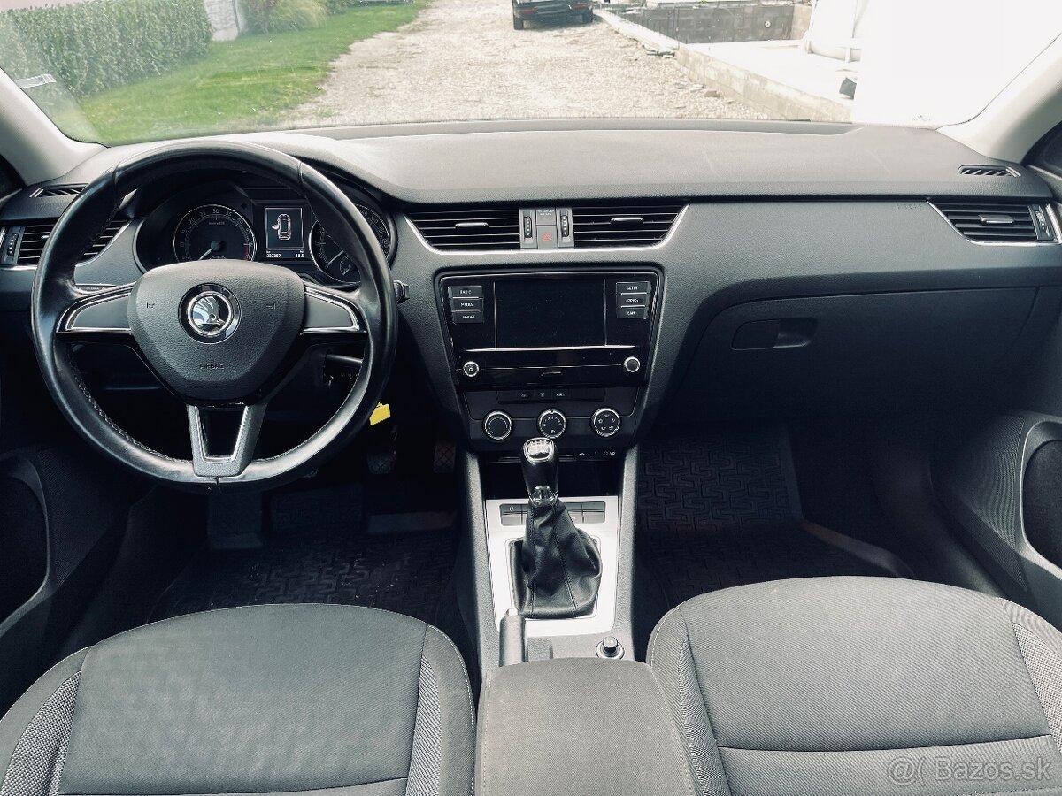 Škoda Octavia Combi 1.6TDI Ambition 2017 - 17