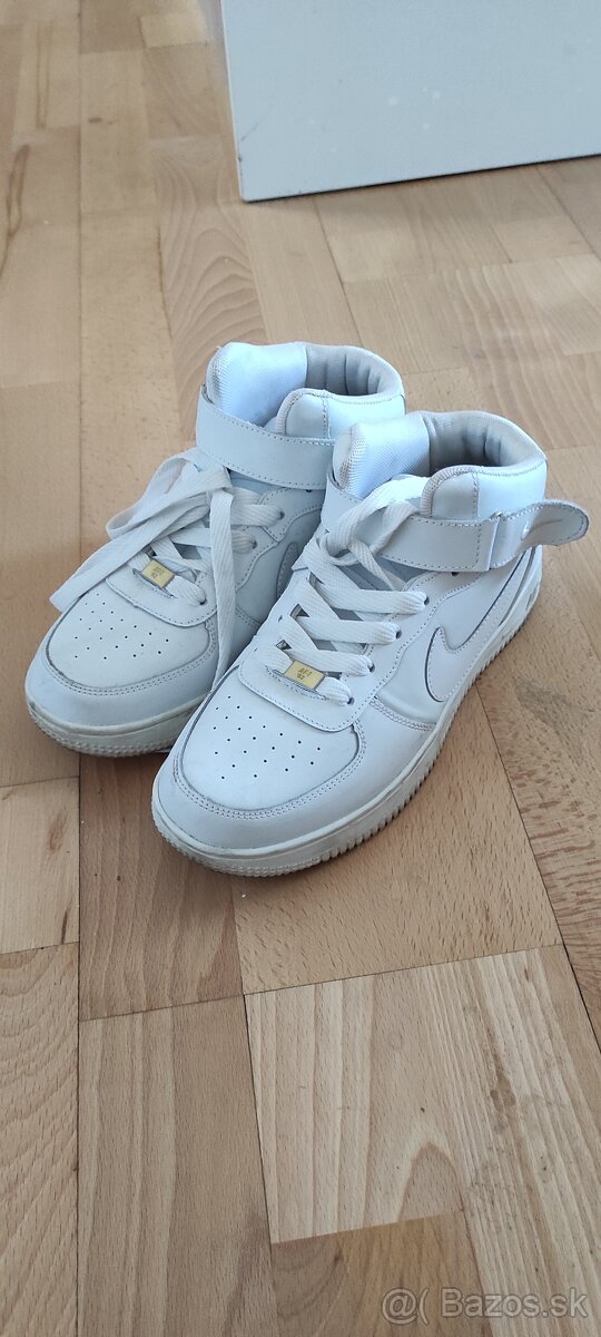 Dámske džínsy obyv za pár € - 17