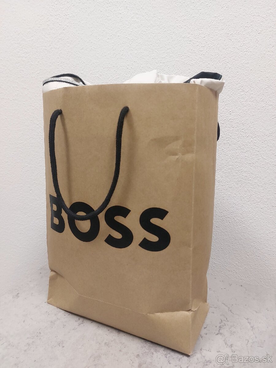 Elegantná jesenná bunda Hugo Boss - 17