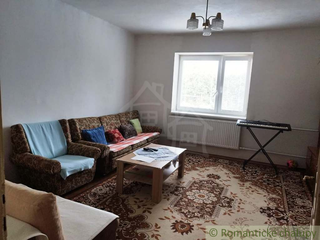 Gazdovský dom s dvomi prístupmi na 1310 m2 pozemku v Čate - 17