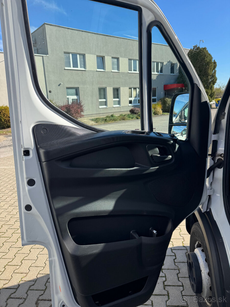 Iveco Daily 70C18 - 17