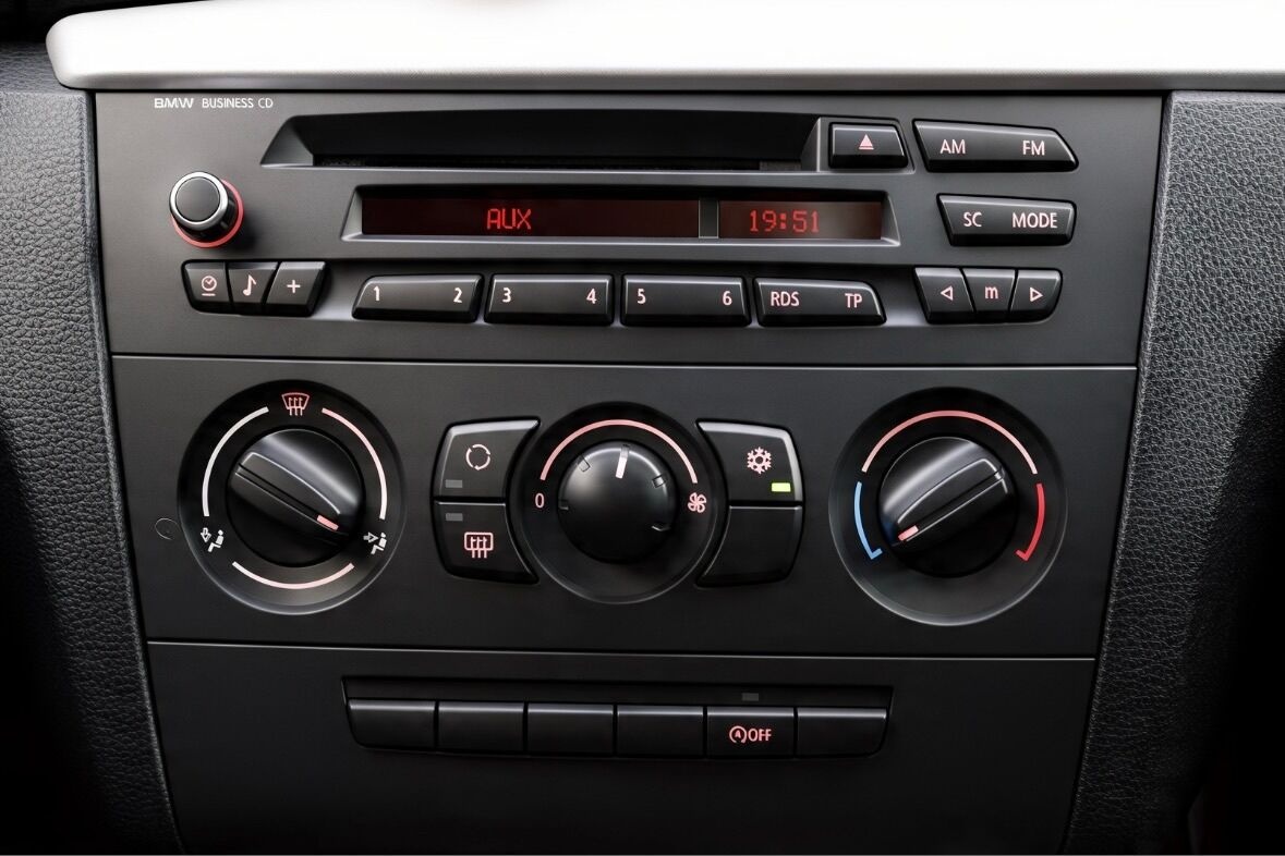 BMW e87 116d 85kw, MT/6, rv. 2011, aj na splátky - 17