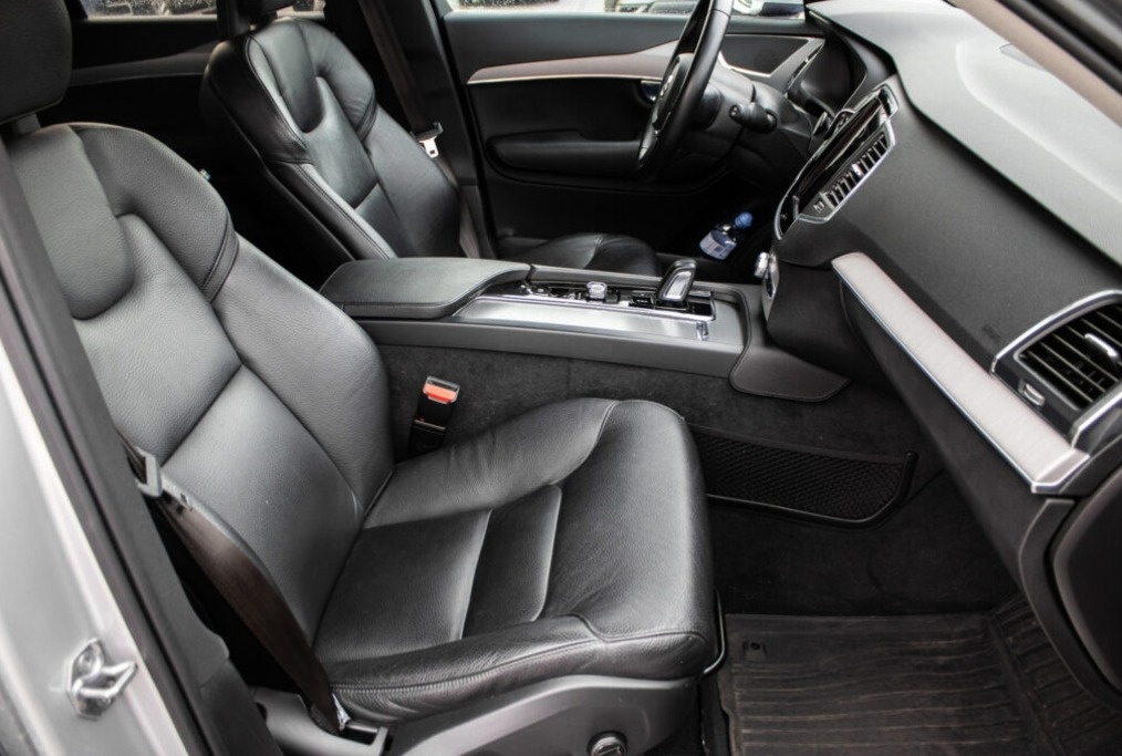 Volvo XC90 2.0 B5 Drive-E AWD A/T (2019) - 17