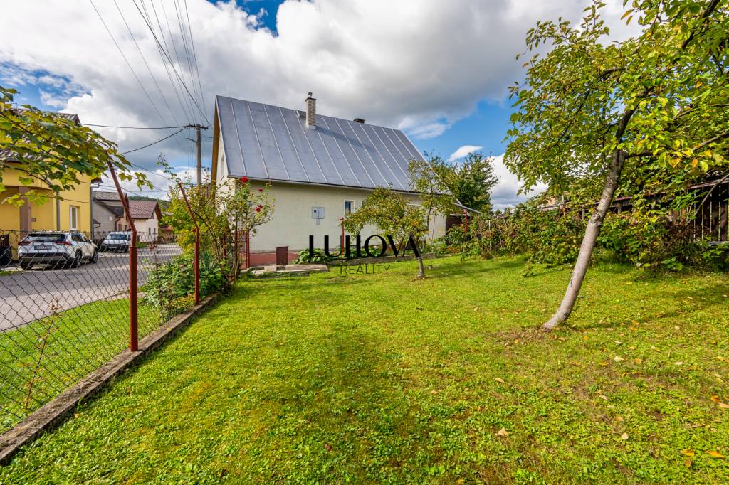 Rodinný dom na rekonštrukciu v obľúbenej lokalite Dolné Kočk - 17