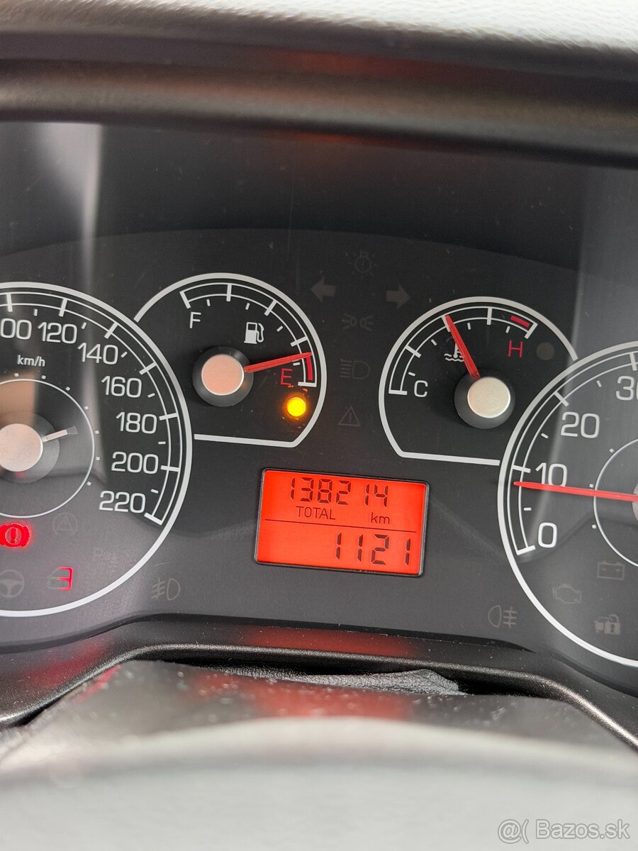 Fiat Grande Punto 1.4 8v Active - 17