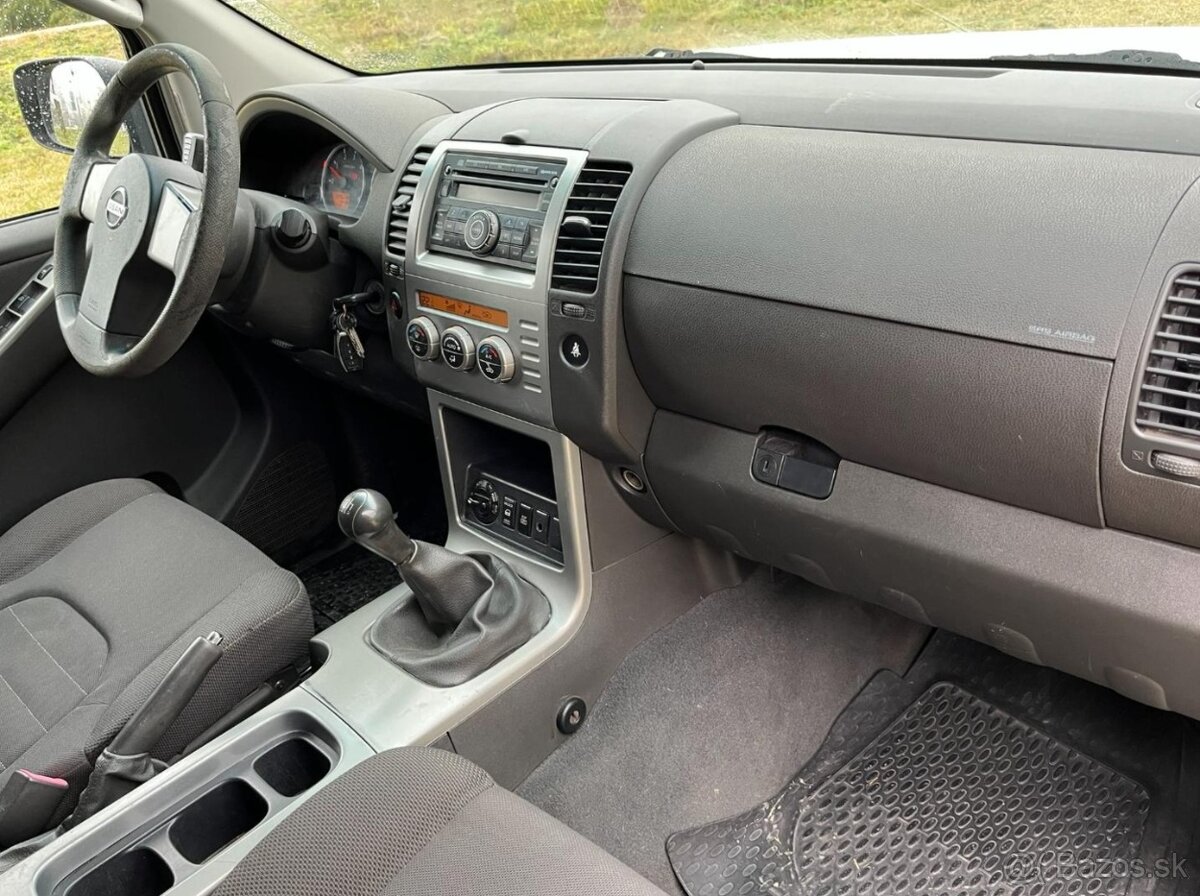Nissan Pathfinder 2.5DDTi 4x4 - 17