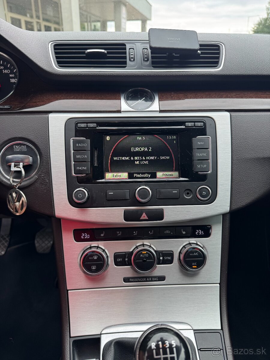 Volkswagen Passat 2.0 TDI BMT Comfortline 4MOTION Business - 17