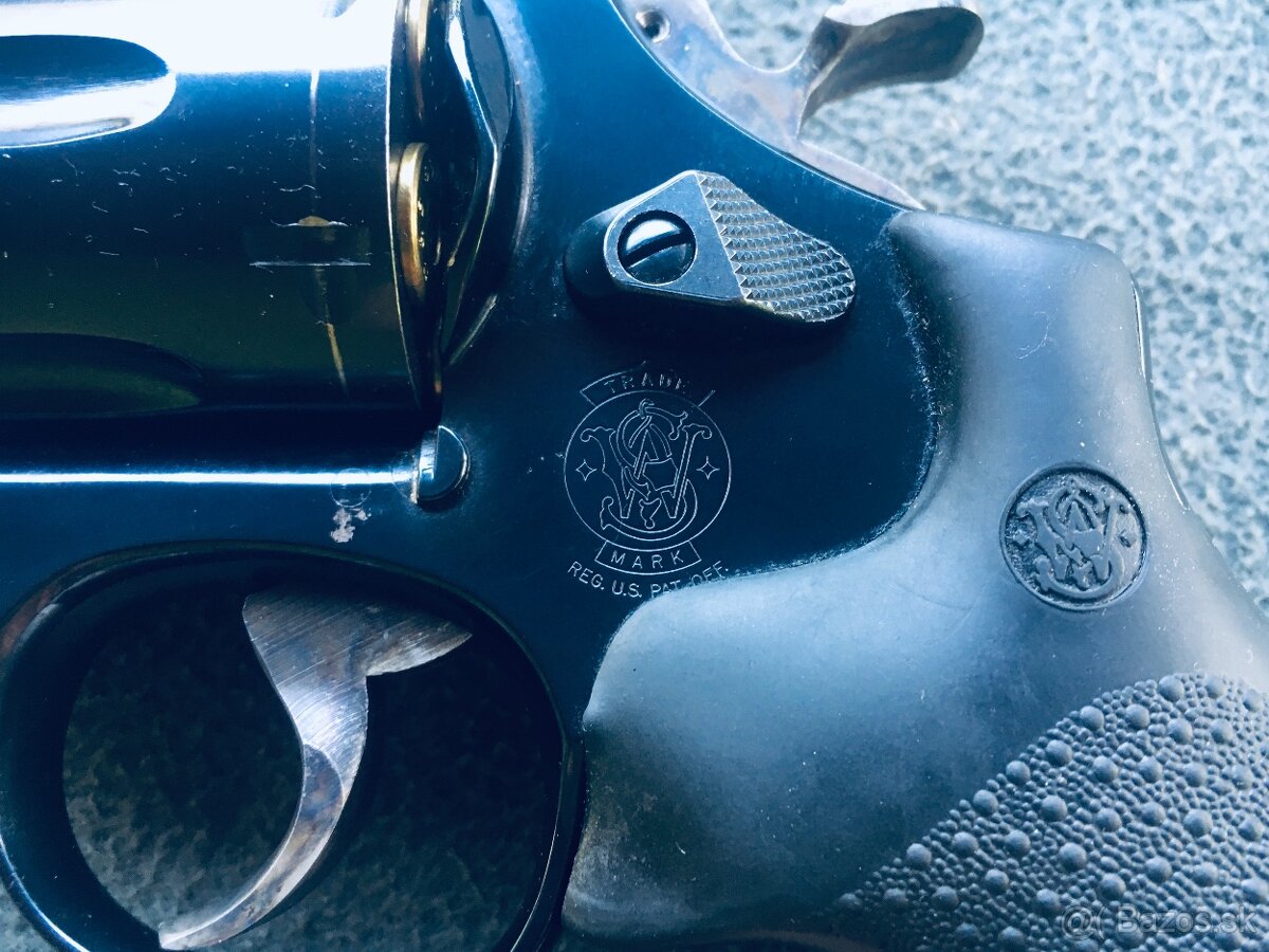 Revolver Smith&Wesson .44 Magnum - 17