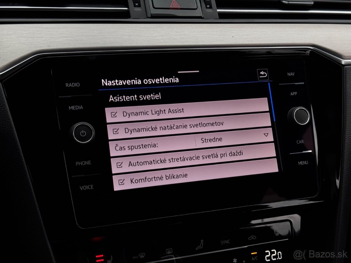 Volkswagen Passat Variant 2.0 TDI Elegance 4Motion DSG - 17