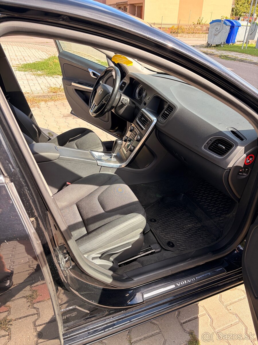 Volvo V60 D4 2.0L - 17