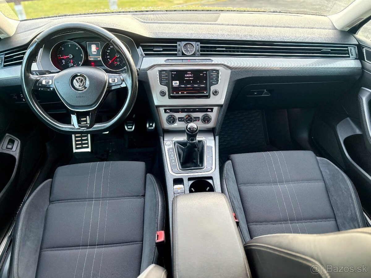 VOLKSWAGEN PASSAT B8 2.0 TDI 110kw ALLTRACK 4X4 2016 - 17
